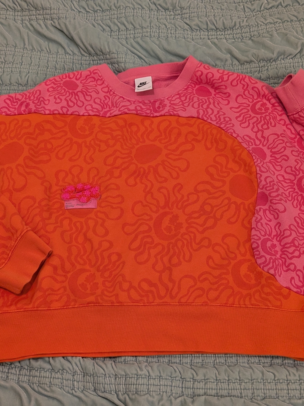 Nike Pink & Orange Graphic Crop Sweatshirt xxl